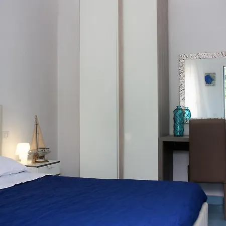 Affittacamere Canova Holidays Rooms- Affittacamere- *