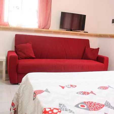 Canova Holidays Rooms- Affittacamere- Favignana