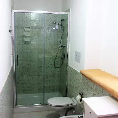 Canova Holidays Rooms- Affittacamere- Affittacamere