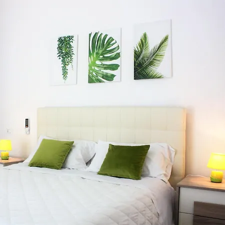 Canova Holidays Rooms- Affittacamere-
